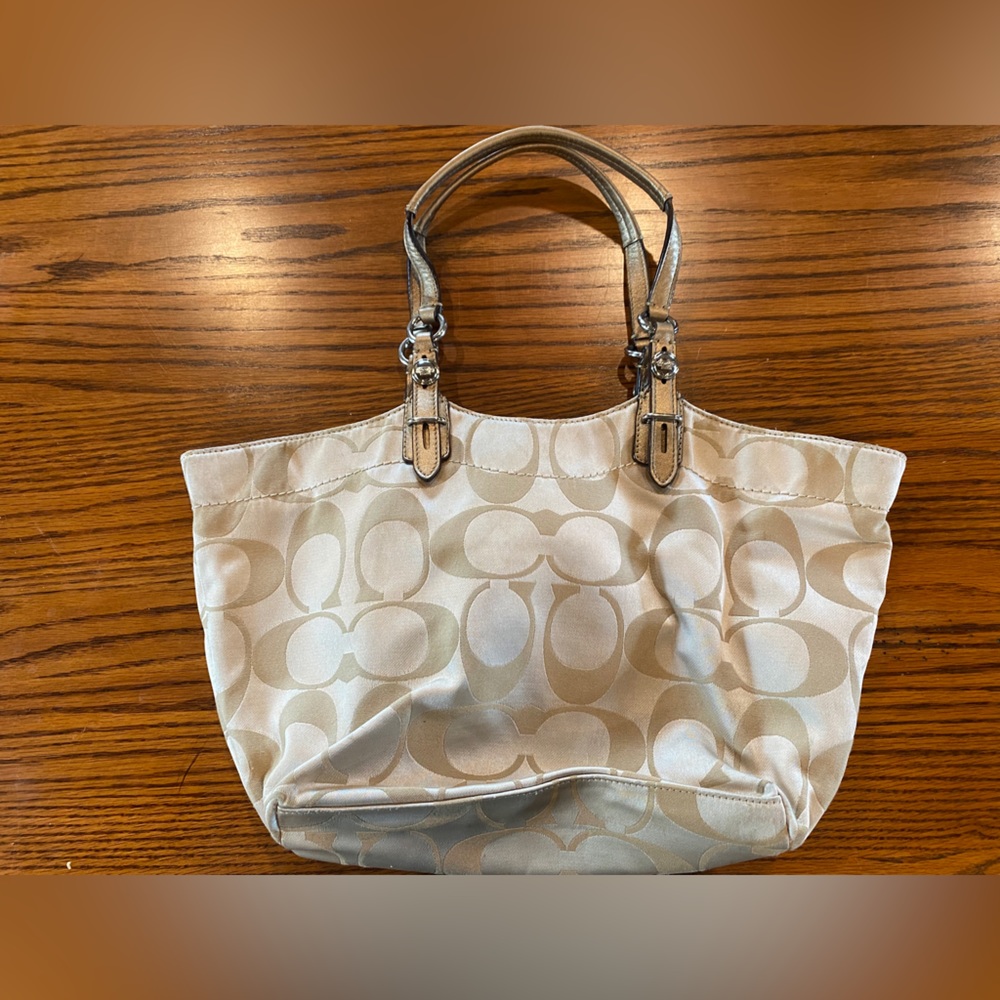 Coach shoulder bag